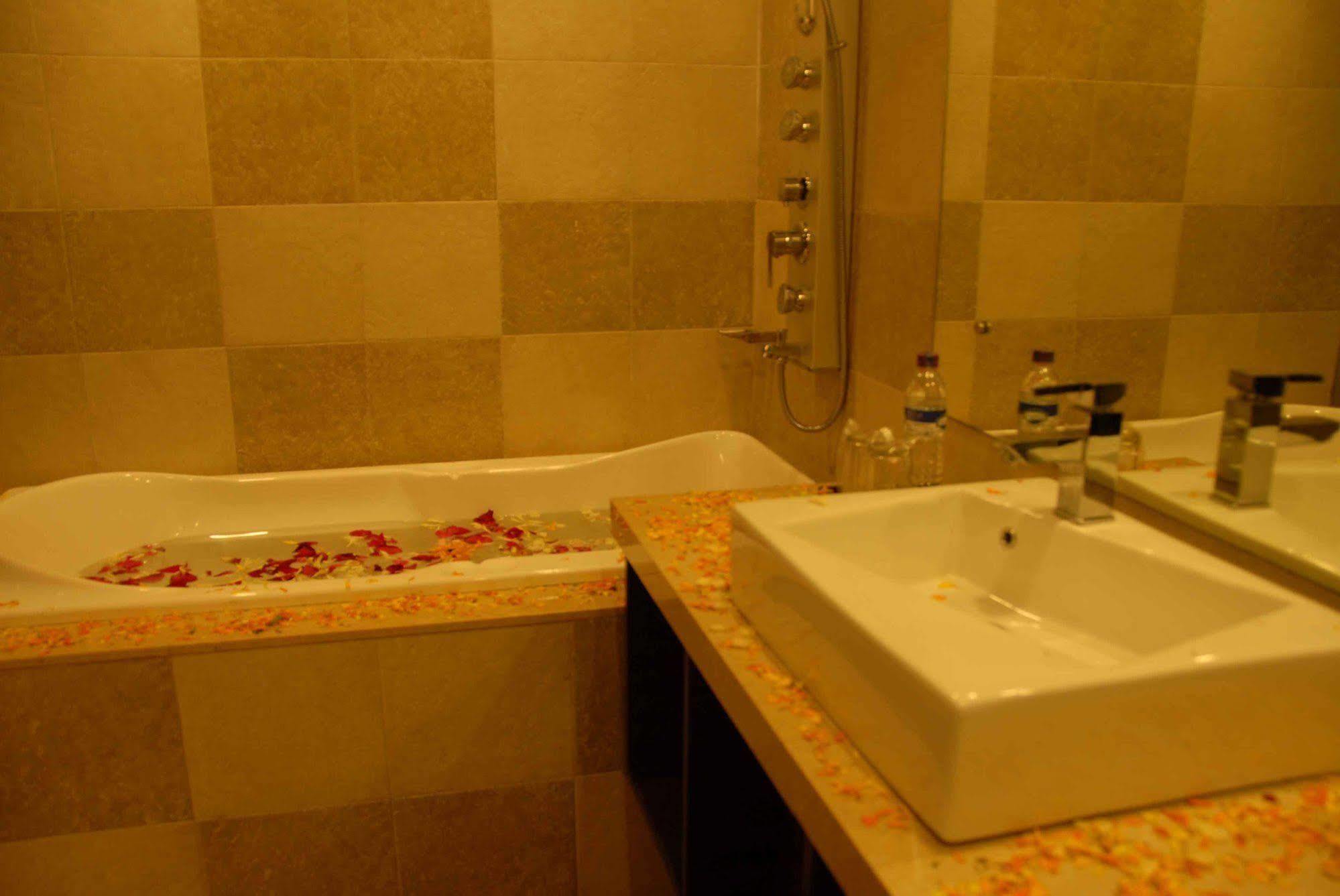 Silver Sands Beach Resort 다만 외부 사진
